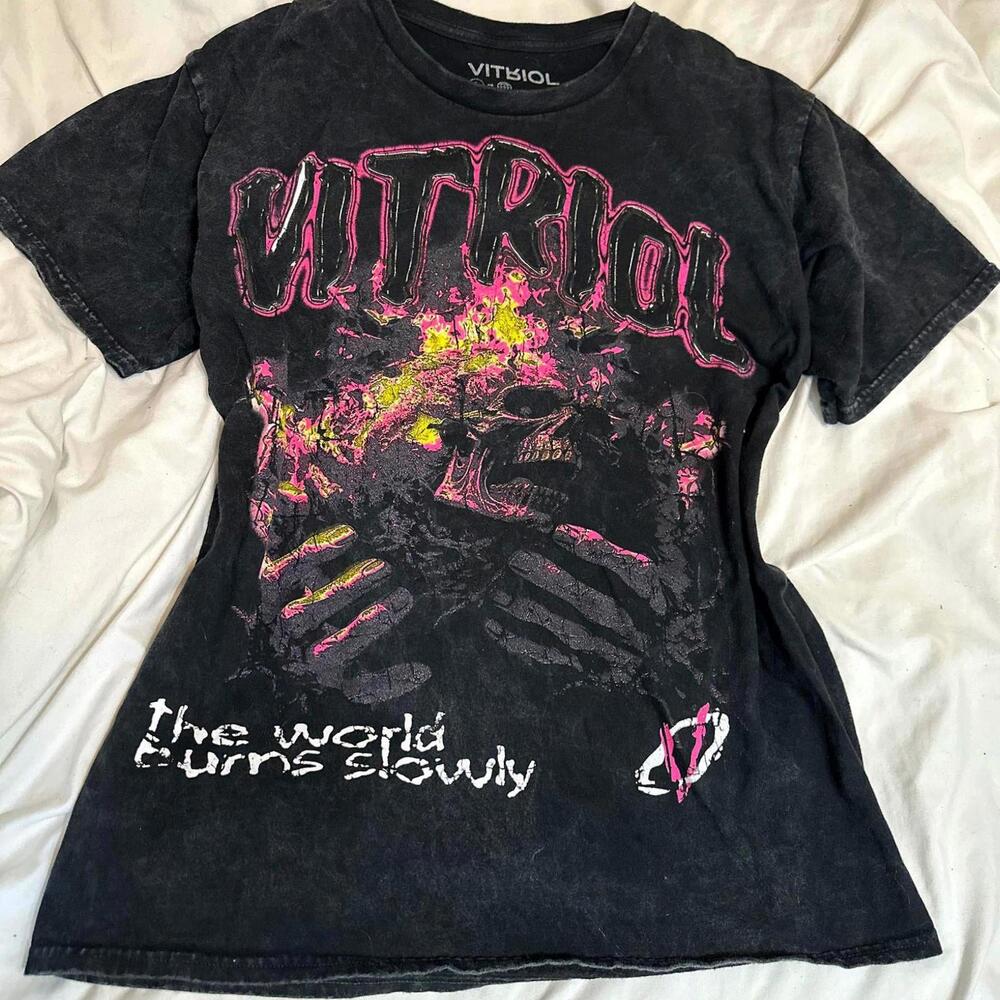 Y2K Skull Graphic Acid Wash Tee